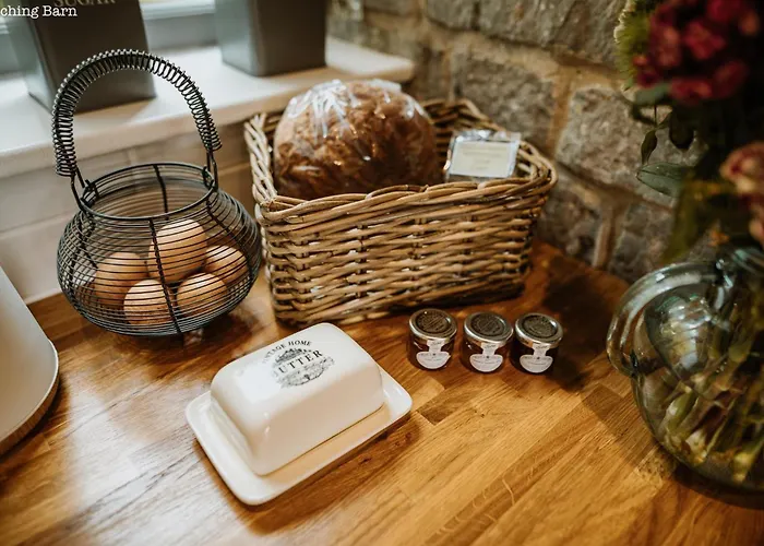 Lyme Tree Farm Cottages - Hotching Barn And Knockstone Cottage